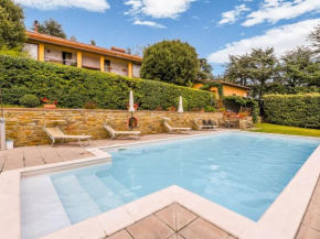 Гостиница Expansive Cottage in Cortona with Private Swimming Pool  Кортона